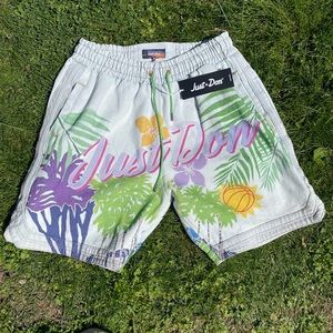 ‘Just Don’ denim shorts